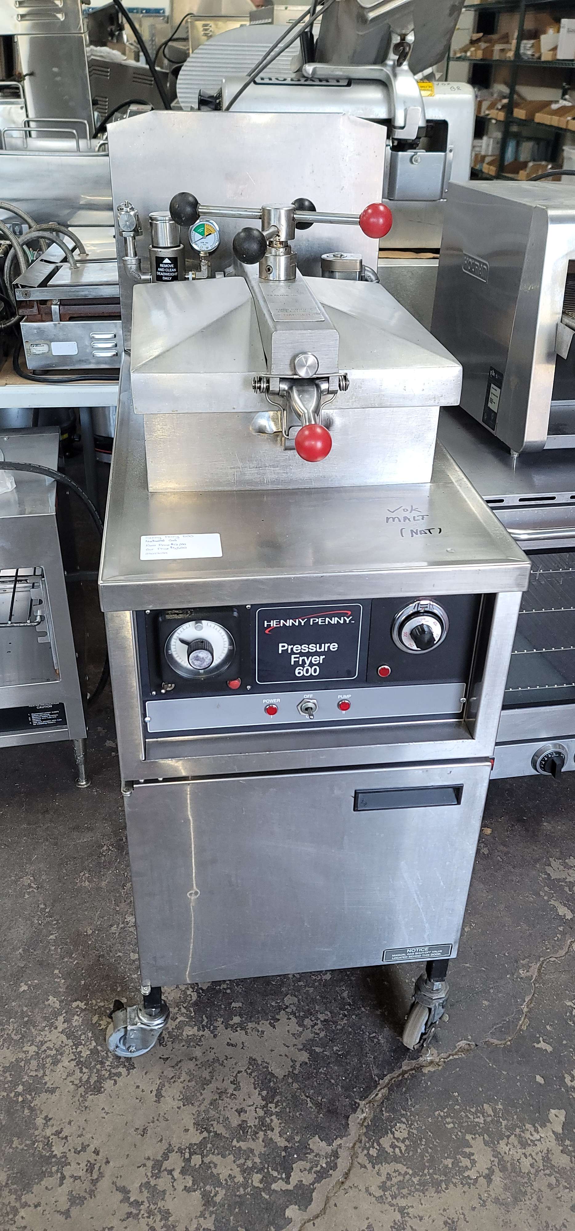 Henny Penny Fryer - Closed