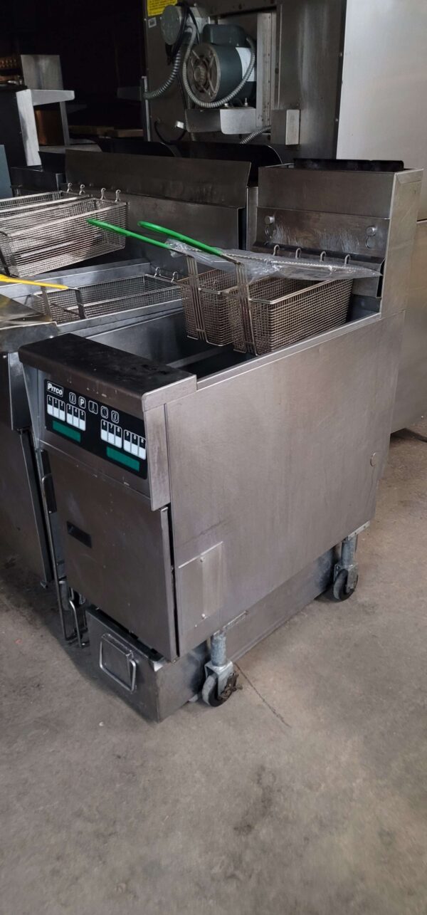 Pitco Solstice Fryer Front View
